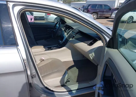 2010 Ford Taurus Se z USA, uszkodzony, nr VIN 1FAHP2DW9AG140944